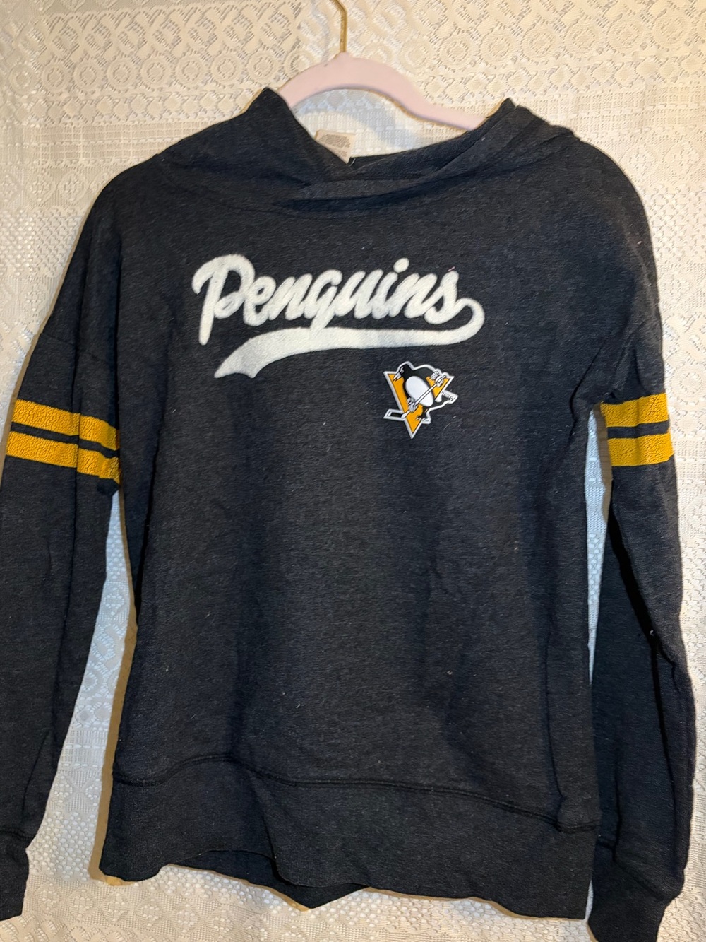 pittsburgh penguins hoodie🖤💛